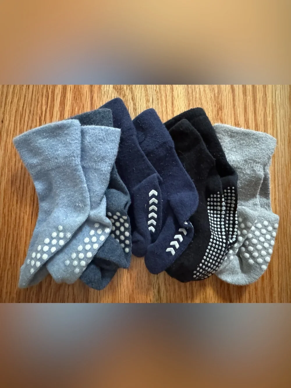 8 pairs Gap socks BabyBoy Toddler Non-Slip Socks - White, Cream, bears, Navy